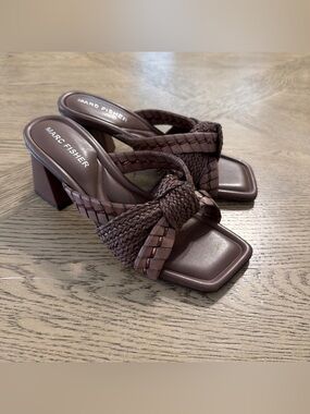 Woman's Dress Sandals Marc Fisher Macki Sandal 5.5